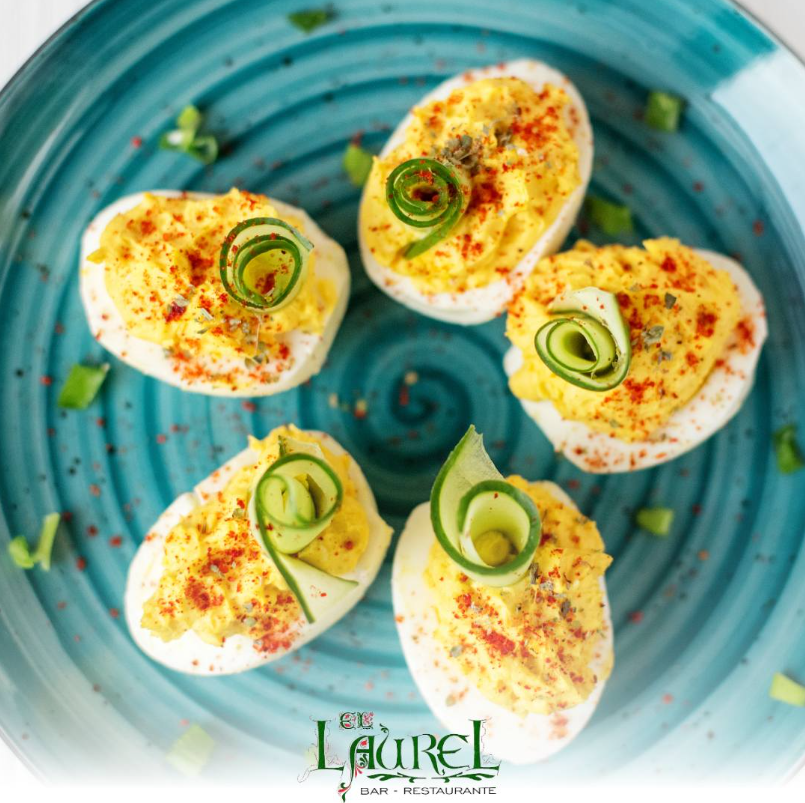 Huevos Rellenos